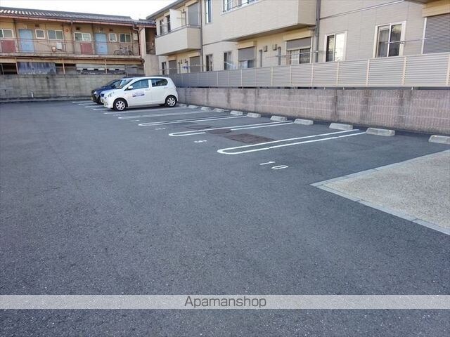 和歌山県和歌山市北出島[1LDK/50m2]の駐車場