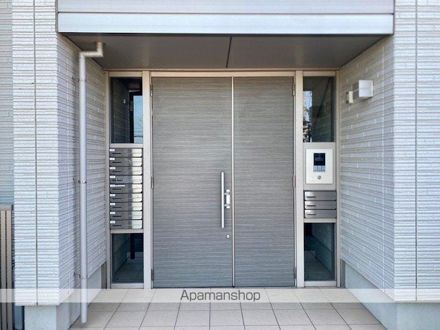 シャーメゾン新光町の玄関写真