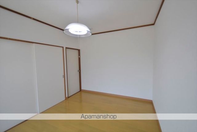 留佳マンション Aの内装写真