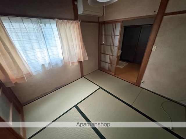 寝屋川市 2階建 築53年の内装写真