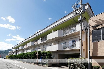 ヴィラ・アンソレイエ鶴市[2LDK/53.5m2]の外観3