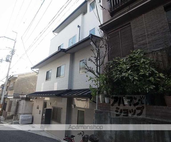 AYメゾン中立売の外観写真
