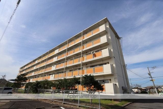 ビレッジハウス愛野1号棟の玄関写真