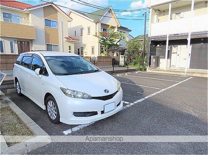 レオパレスヴィラージュ彩[1K/23.18m2]の駐車場2
