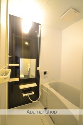 ｚｗｅｉ[1R/21.21m2]のバス