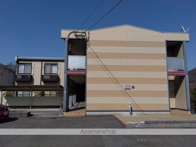 レオパレスヴィラージュ丸亀の外観写真