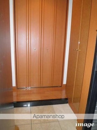 東京都港区芝２丁目[1K/25.58m2]の玄関