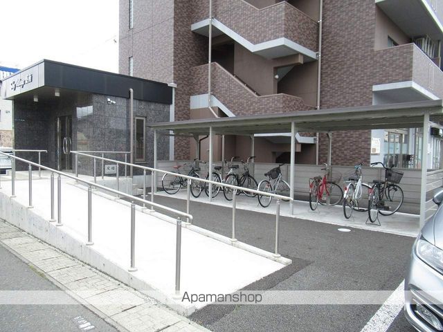 スカイヴィレッジ盛南の玄関写真