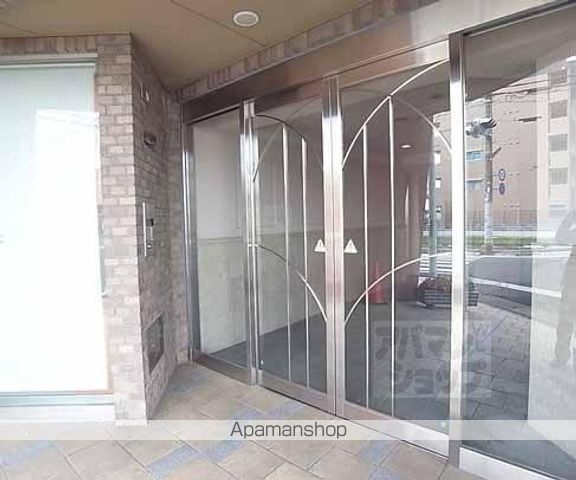 クルーセ神山の玄関写真