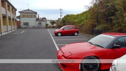 レオパレスリヴェールⅠ[1K/31.05m2]の駐車場