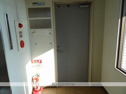 シーサイドビル[事務所/59m2]の玄関