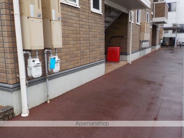 グランモア町村 B棟の玄関写真