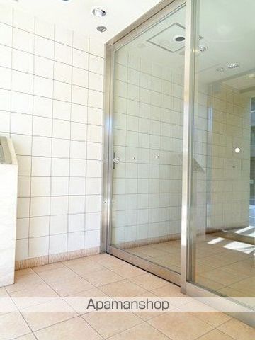 サンフル用賀の玄関写真