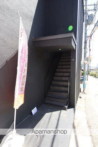 LA VIDA 花屋敷IIの玄関写真