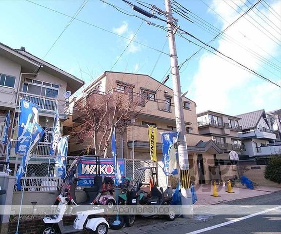 ファースト岩倉の外観写真