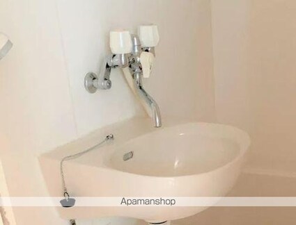 レオパレスラポール松福[1K/23.18m2]の洗面所