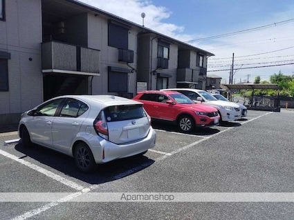 ヴィラージュ　Ⅰ・Ⅱ[2DK/50.42m2]の駐車場