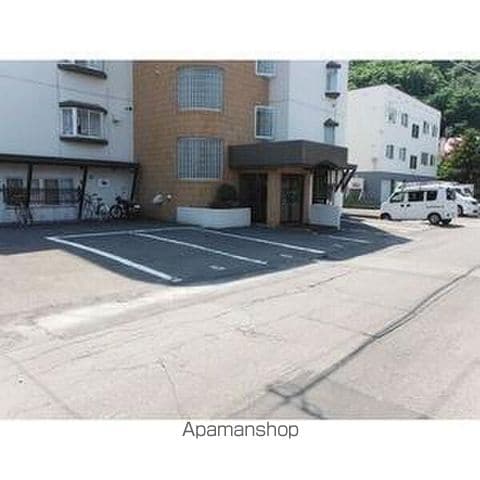 ウエルス藻岩の玄関写真