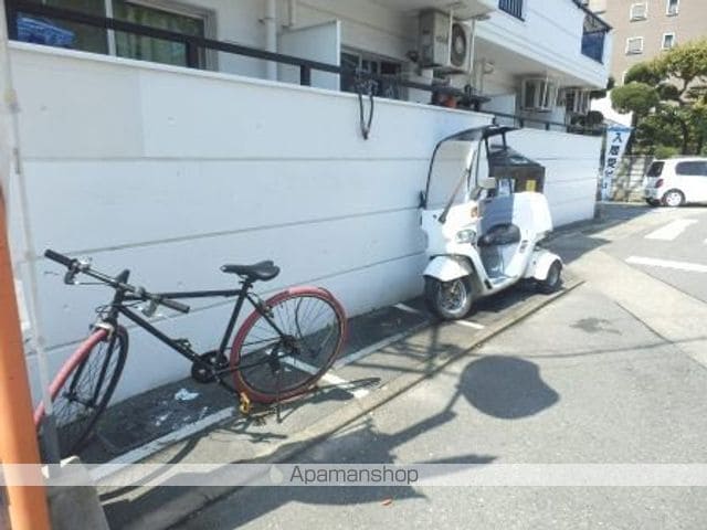 【福岡市南区野間のマンションの写真】