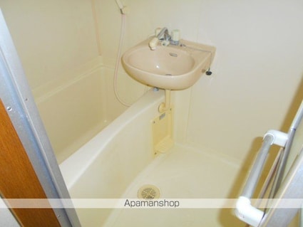 東京都杉並区高円寺南２丁目[2K/28.04m2]のバス