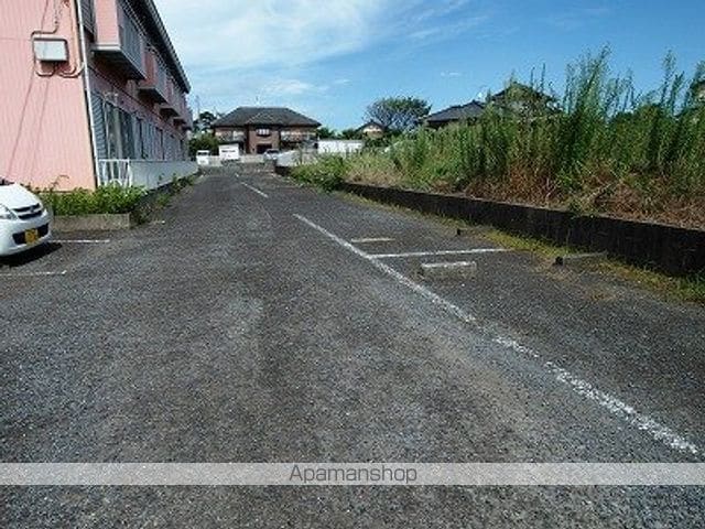 サンプレジオ鹿島[1LDK/40.92m2]の駐車場1