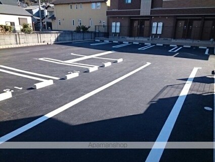 カンタービレ西浜Ⅰ[2LDK/57.25m2]の駐車場