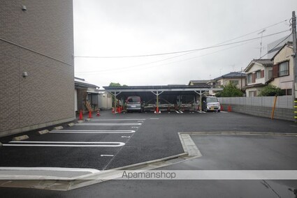 ブラン　メゾン[2LDK/60.97m2]の駐車場