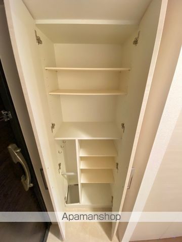 プライムアーバン御堂筋本町の内装写真