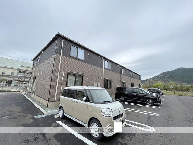 Haustiere Iの外観写真