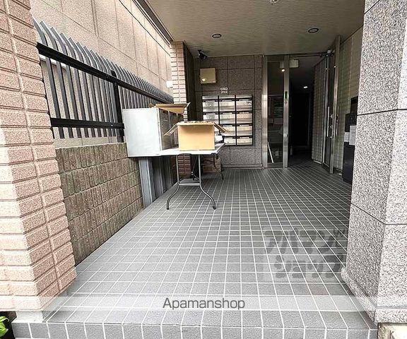 ELEVEN白峯の玄関写真