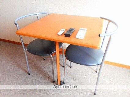 レオパレスバーゼル[1K/20.28m2]の玄関