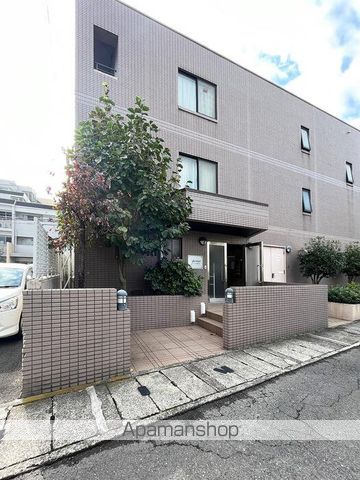 GERMER武蔵中原の玄関写真