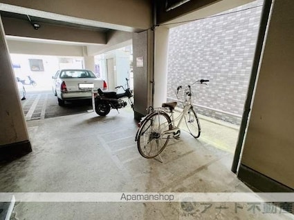 クレメント泉[2DK/42.84m2]の駐車場