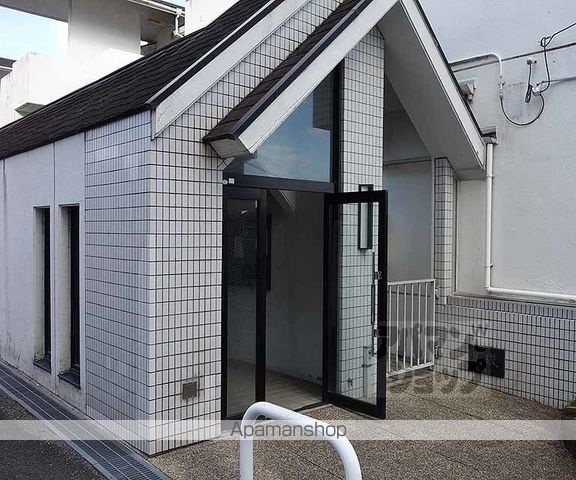 乾マンションの玄関写真
