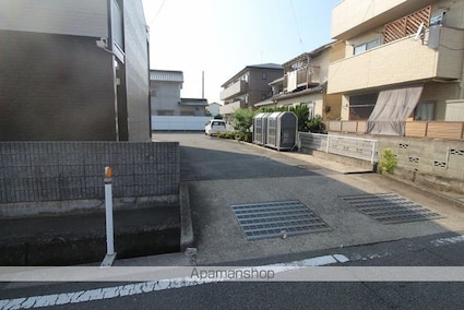 レオパレスフォーサイト　松山[1K/23.18m2]の駐車場1