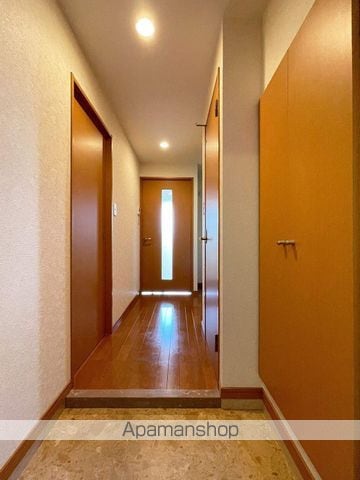 アンプルールベトンカルティエの内装写真