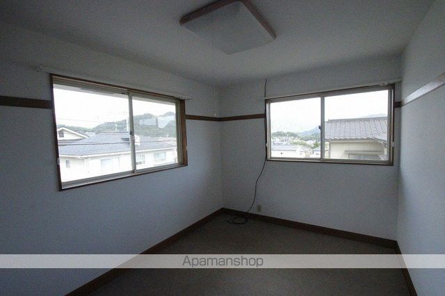 呉市 2階建 築39年の内装写真