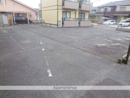 ハイツ二本木[3DK/46.03m2]の駐車場