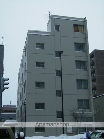 マンション常盤の外観写真