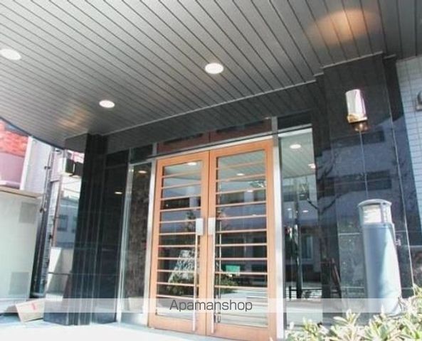 ヴェルト新宿EASTの玄関写真