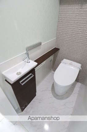 東京都立川市幸町３丁目[2LDK/63.18m2]のトイレ