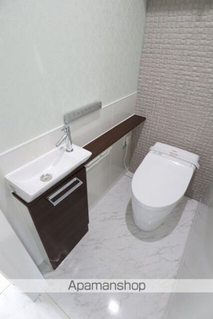 東京都立川市幸町３丁目[2LDK/63.18m2]のトイレ