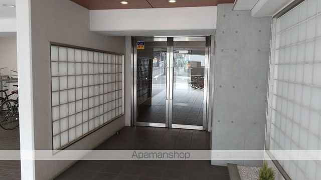 カスタリア一番町 WESTの玄関写真