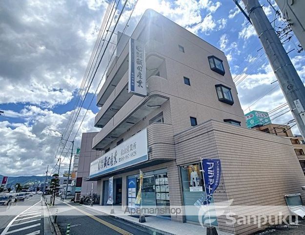 西田ビルの外観写真