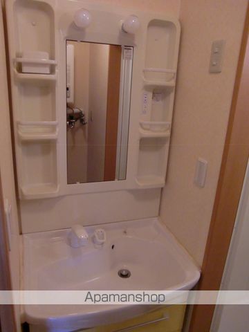 ルミエール栄町南の内装写真