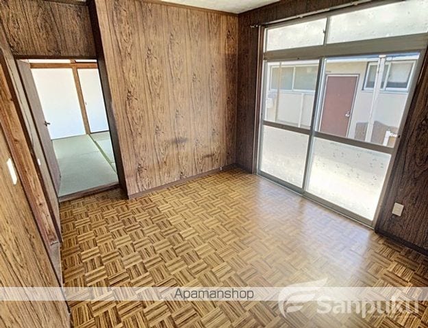 伊予鉄道環状線 萱町六丁目駅 徒歩13分 1階建 築52年の内装写真