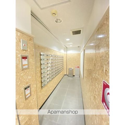 ディオレクレスト東心斎橋の玄関写真