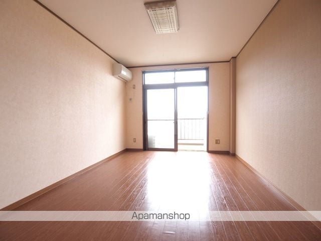 パークハイツ島内の内装写真