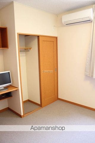 レオパレス西小前の内装写真