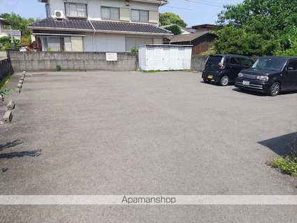 和歌山県和歌山市西浜[3DK/72.32m2]の駐車場